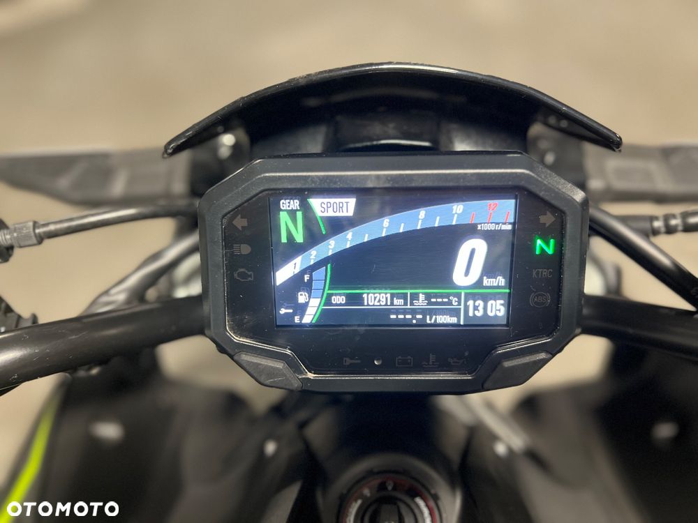 Kawasaki Z 900 - 20