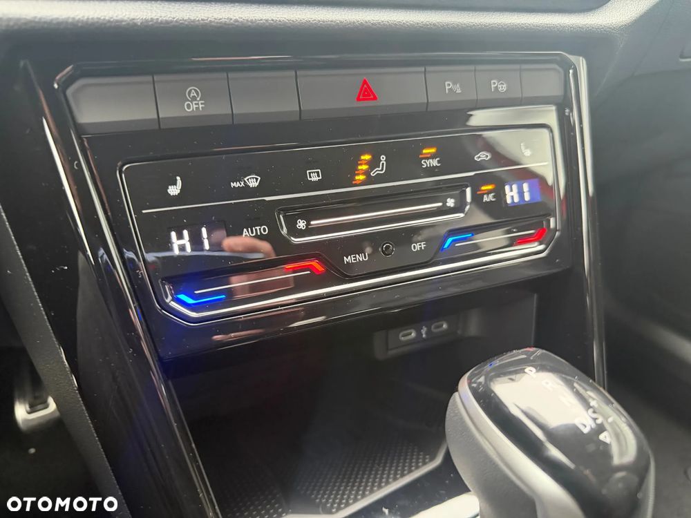 Volkswagen T-Roc 1.5 TSI R-Line Plus - 10