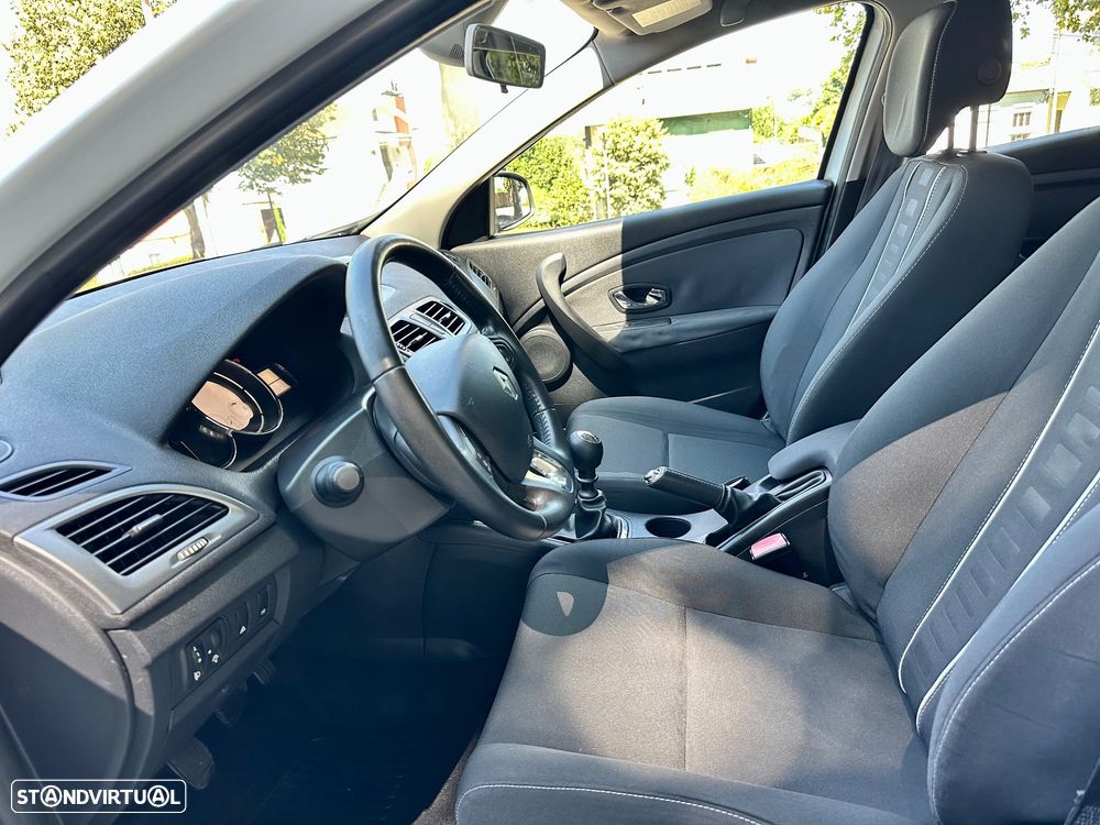 Renault Mégane 1.5 dCi Dynamique - 16