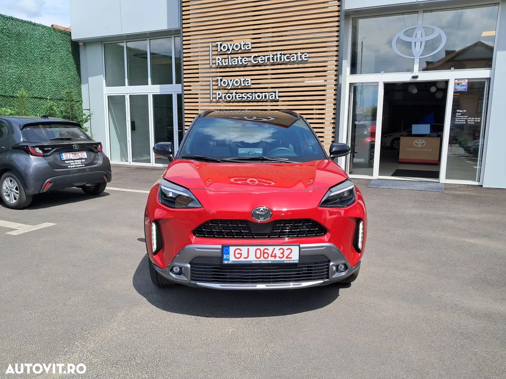 Toyota Yaris Cross 1.5 VVT-i HSD 4x2 Exclusive Adventure - 2