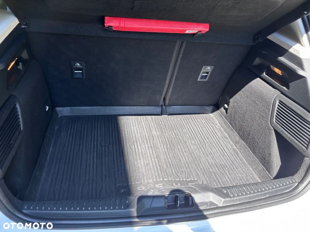 Ford Focus 1.0 EcoBoost Trend - 13