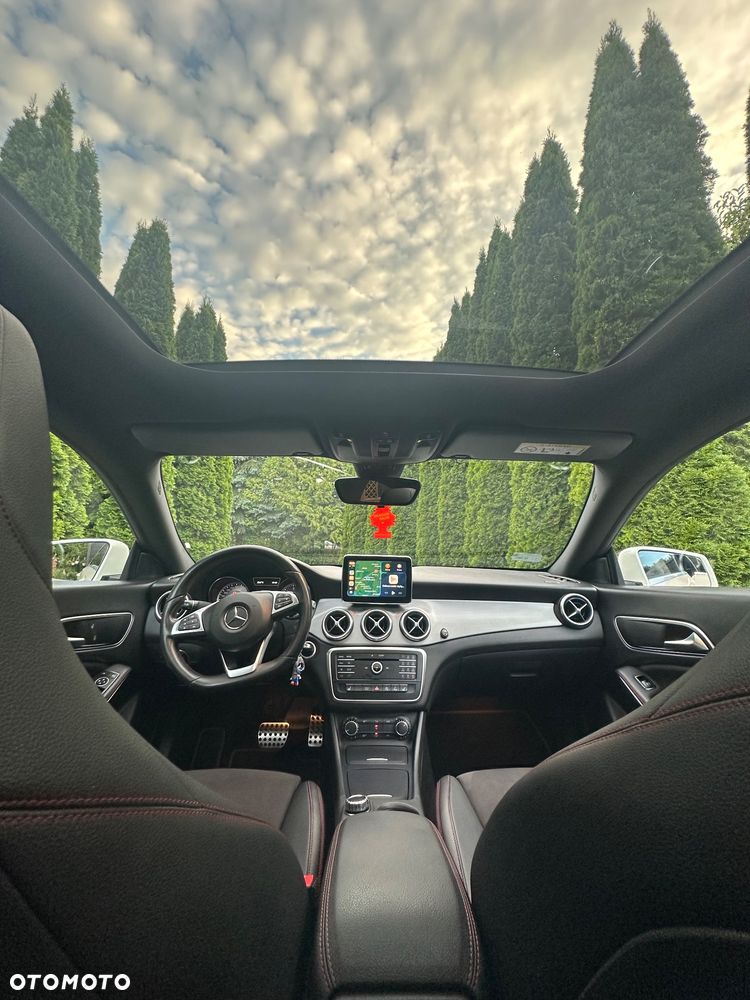 Mercedes-Benz CLA 200 7G-DCT - 19
