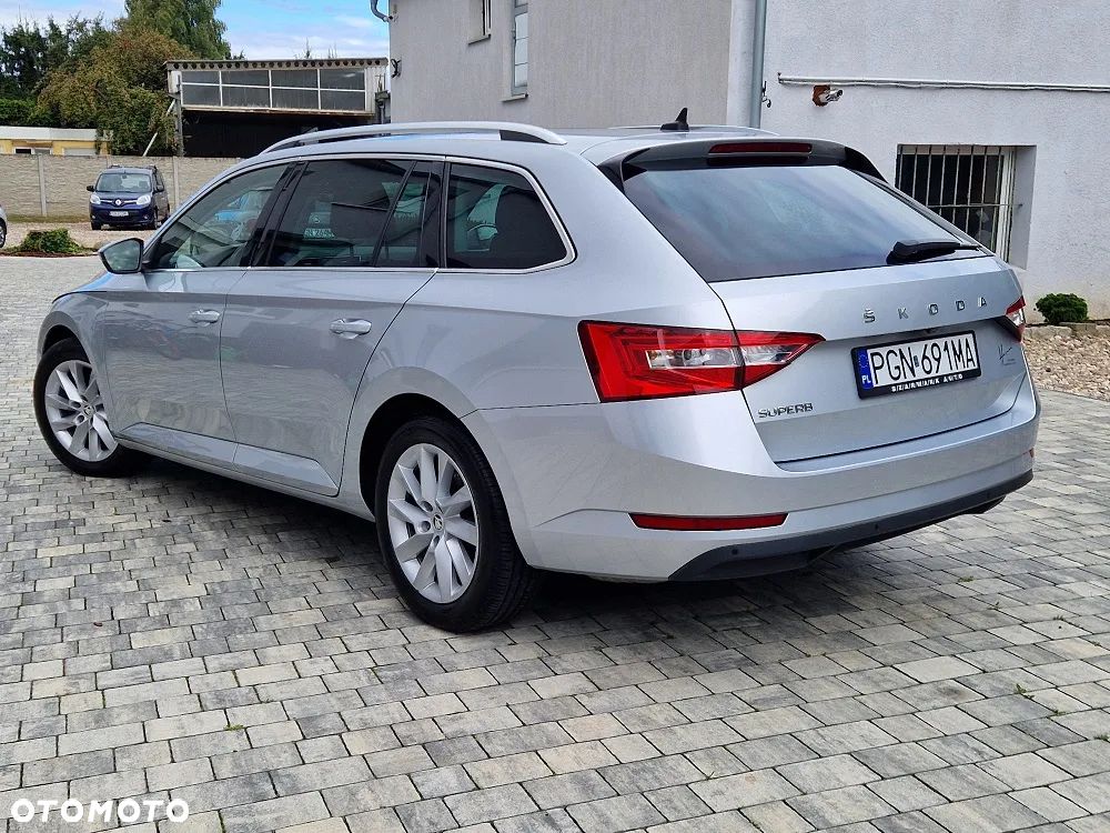 Skoda Superb 1.5 TSI Active DSG - 6