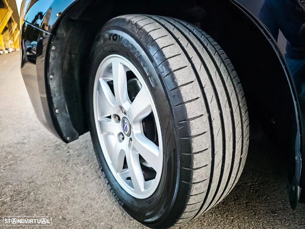 Volvo V60 2.0 D4 Kinetic - 18