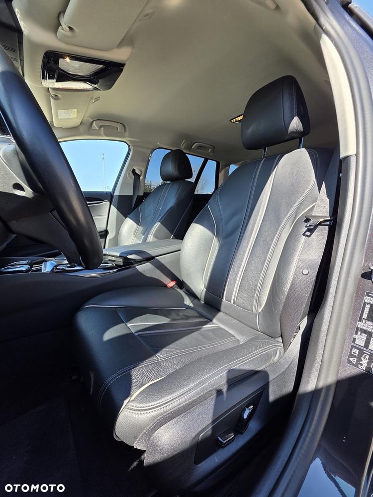BMW Seria 5 520d xDrive - 13