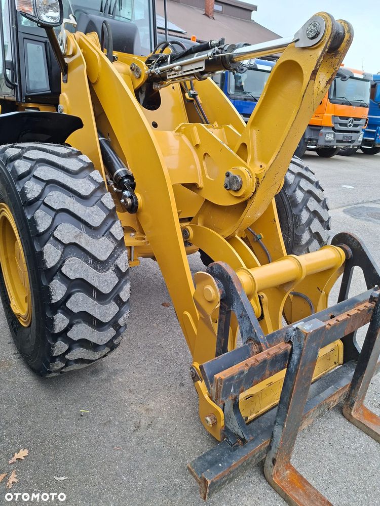 Caterpillar CAT 914 M - 23