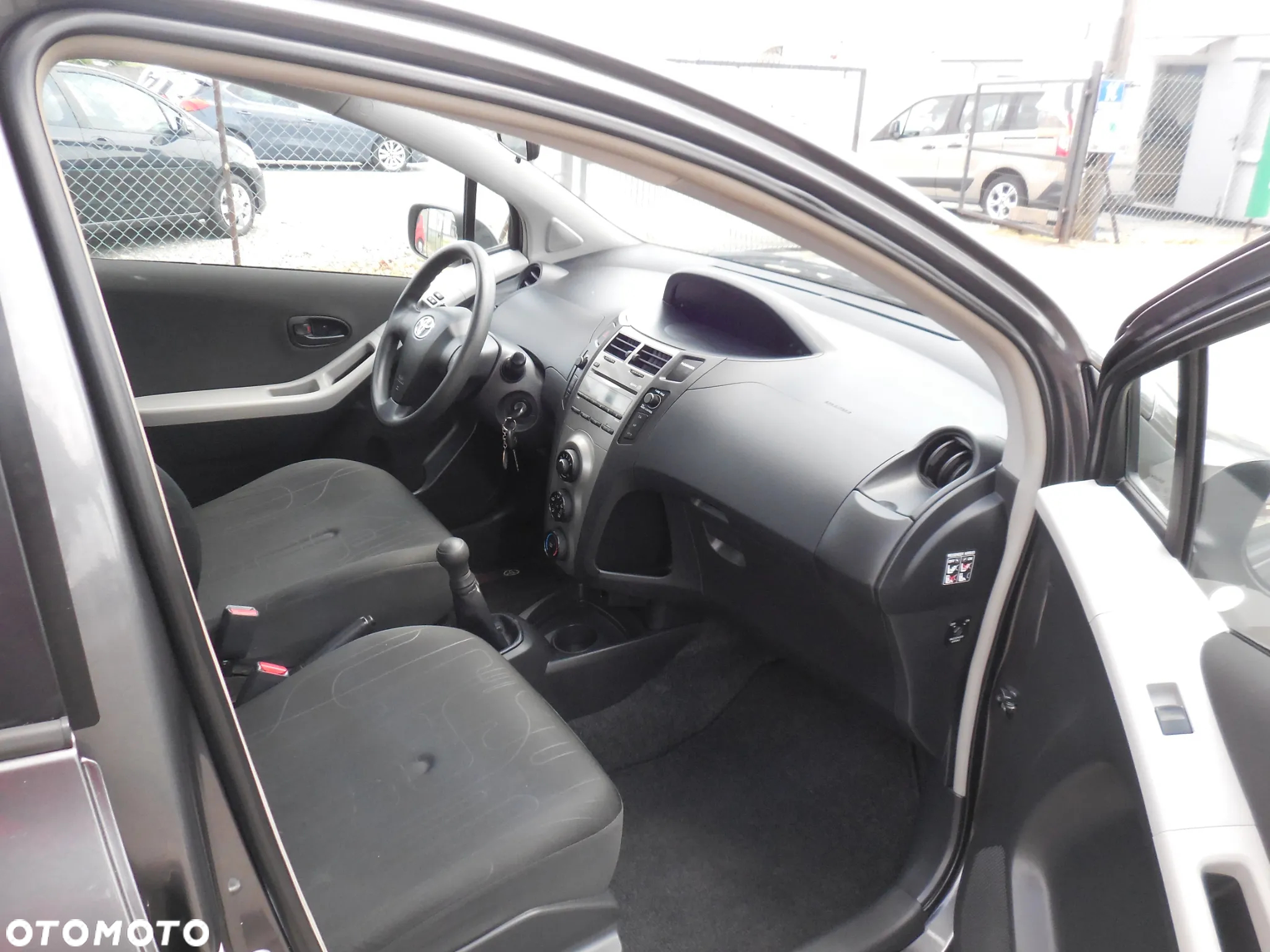 Toyota Yaris 1.0 Active - 9