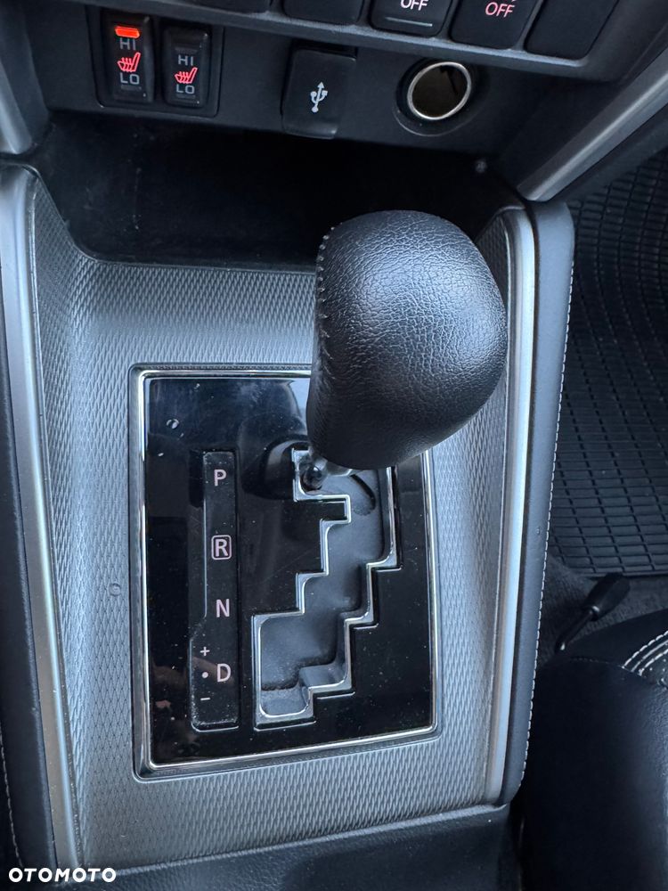 Mitsubishi L200 2.2 d DC Instyle Plus - 21