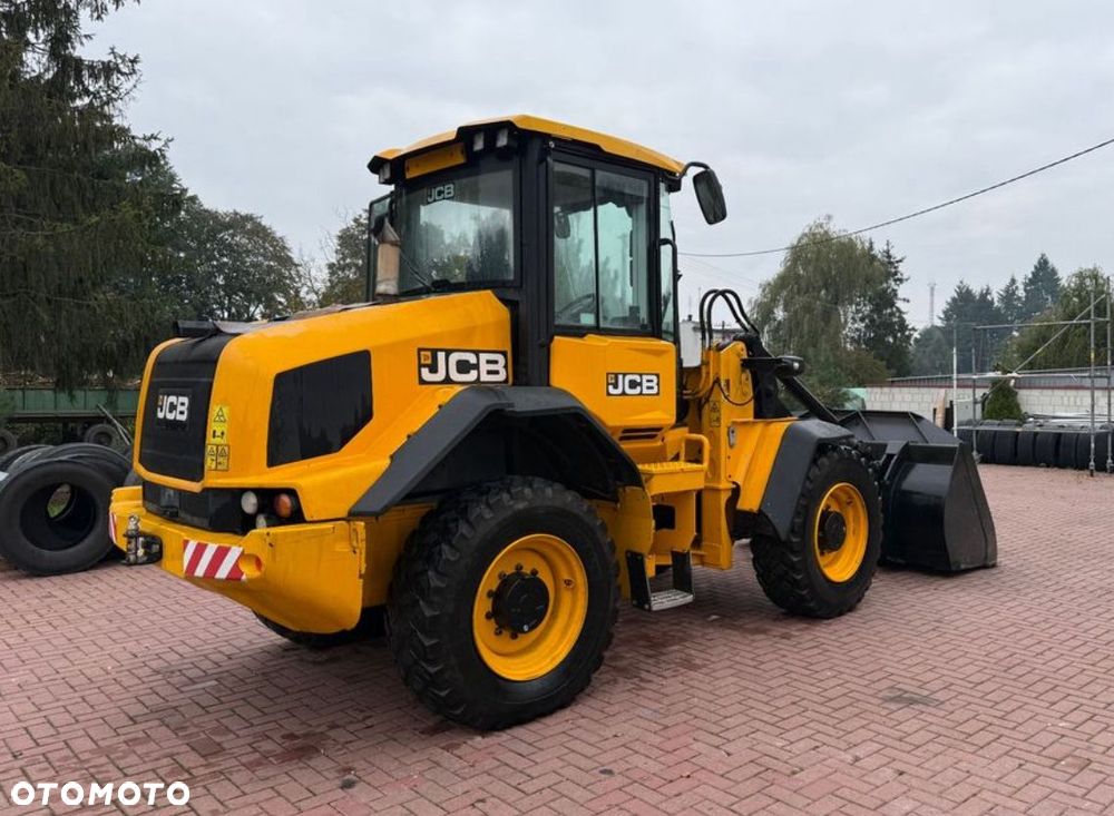 JCB 411 HT T4F - 4