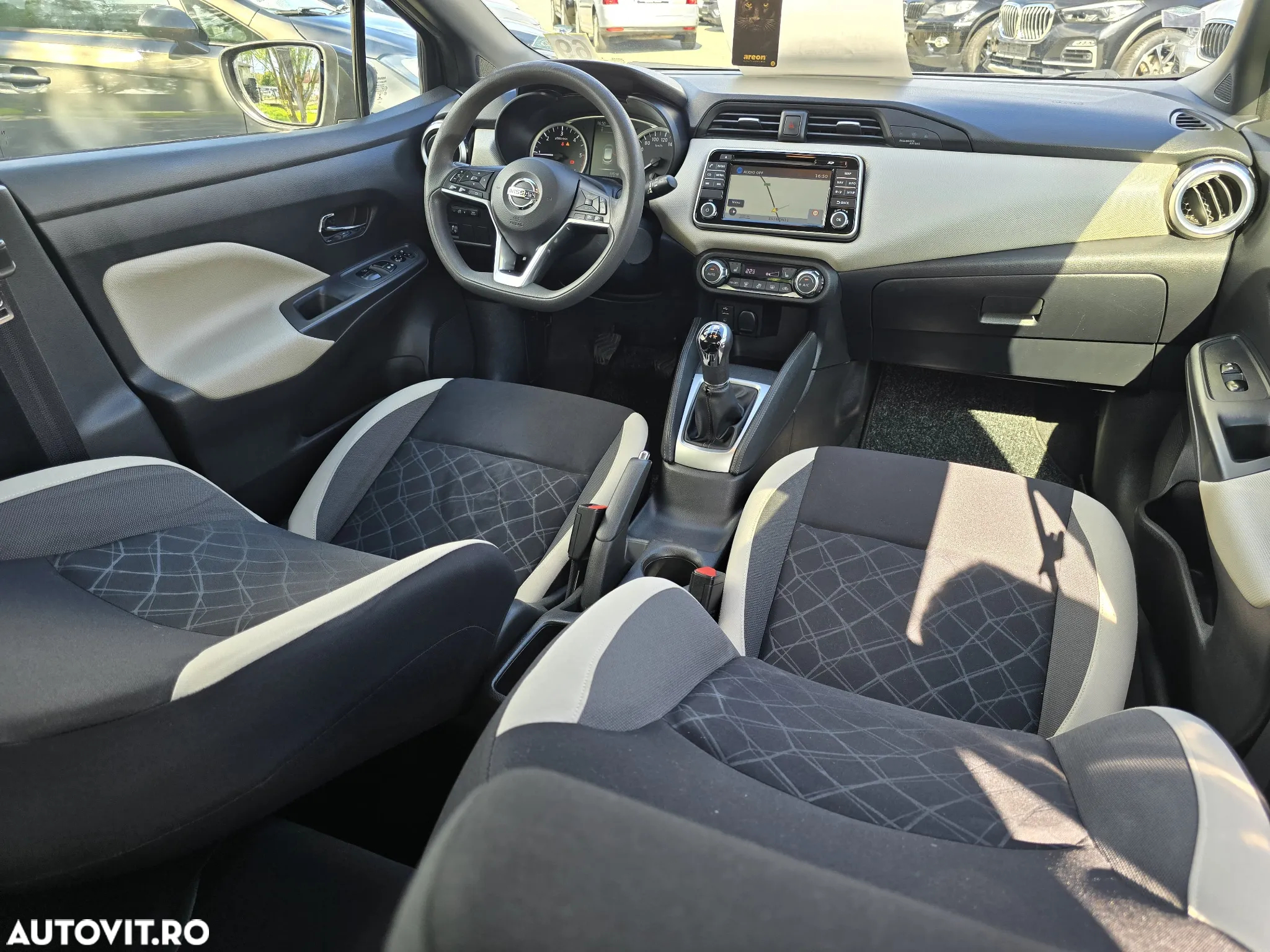 Nissan Micra 1.5 dCi N-Connecta - 9