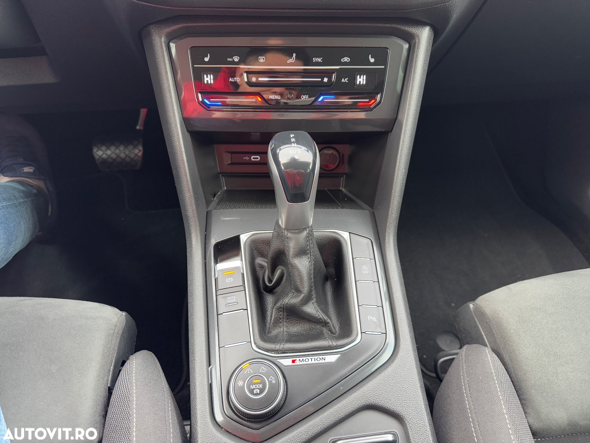 Volkswagen Tiguan 2.0 TDI SCR 4MOTION DSG Elegance - 19