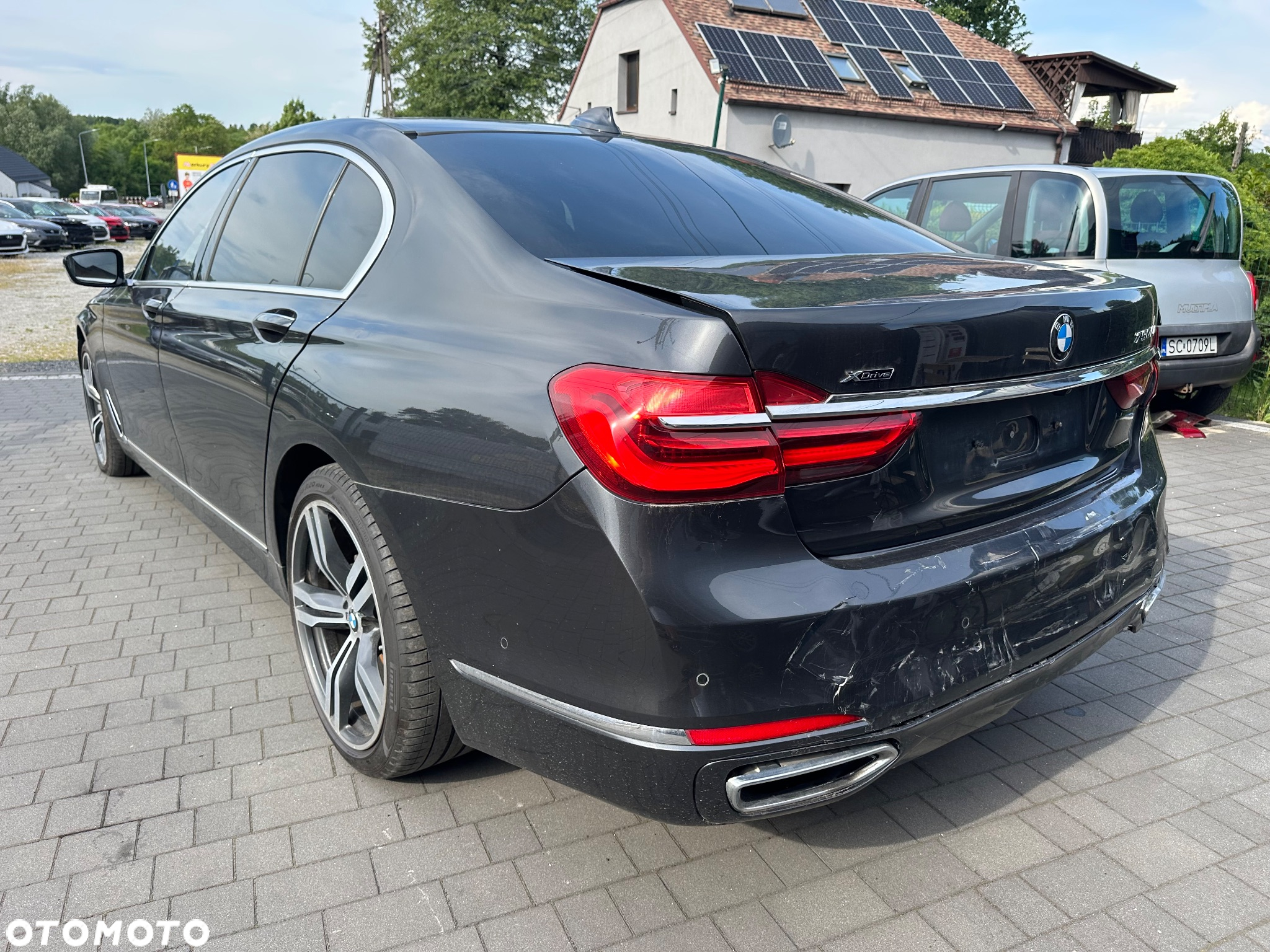 BMW Seria 7 750Li xDrive - 15