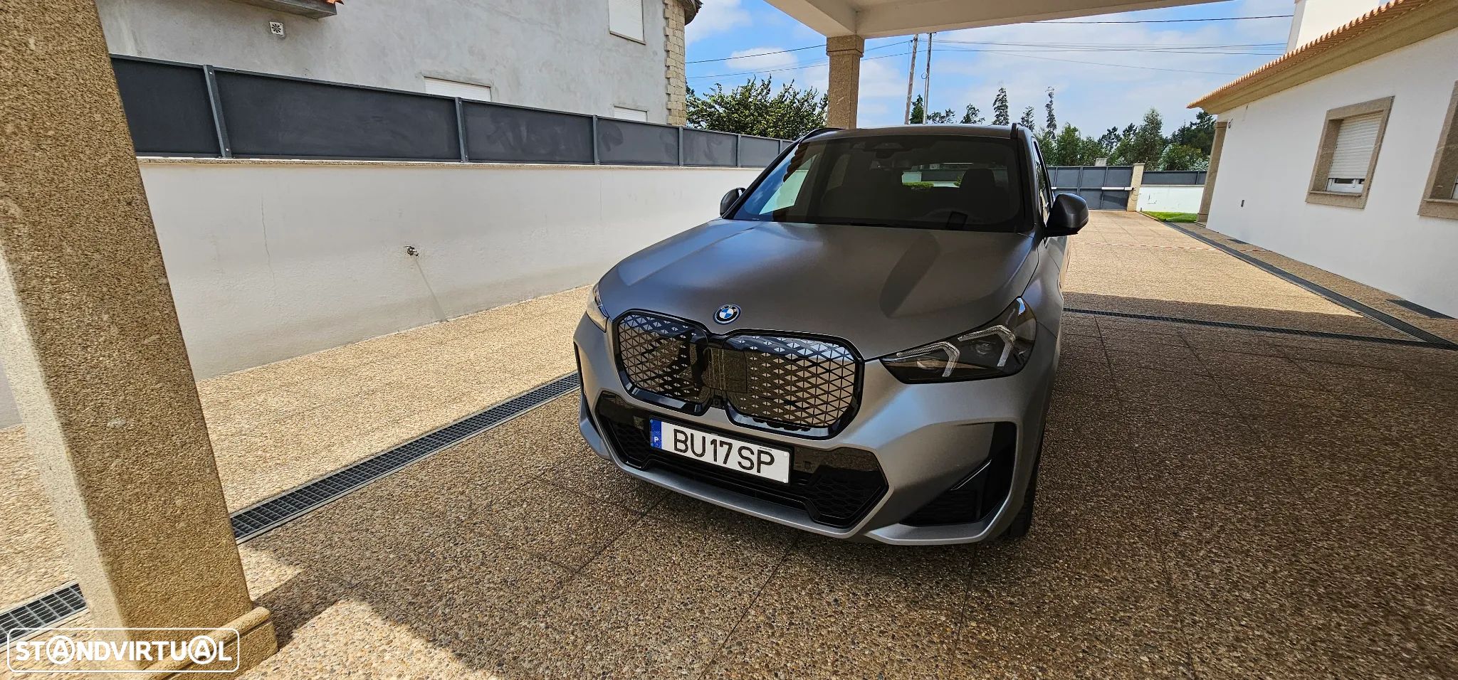 BMW iX1 eDrive20 Pack Desportivo M Pro - 1