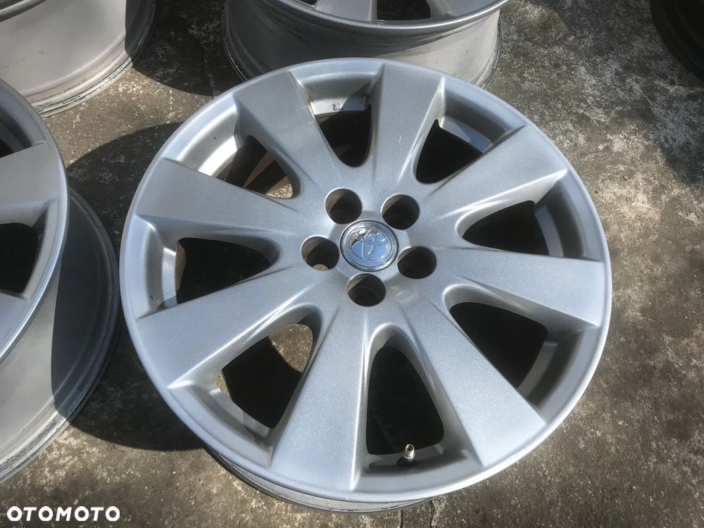 Felgi Toyota Avensis T25 Prius 7x17 5x100 ET45 - 5