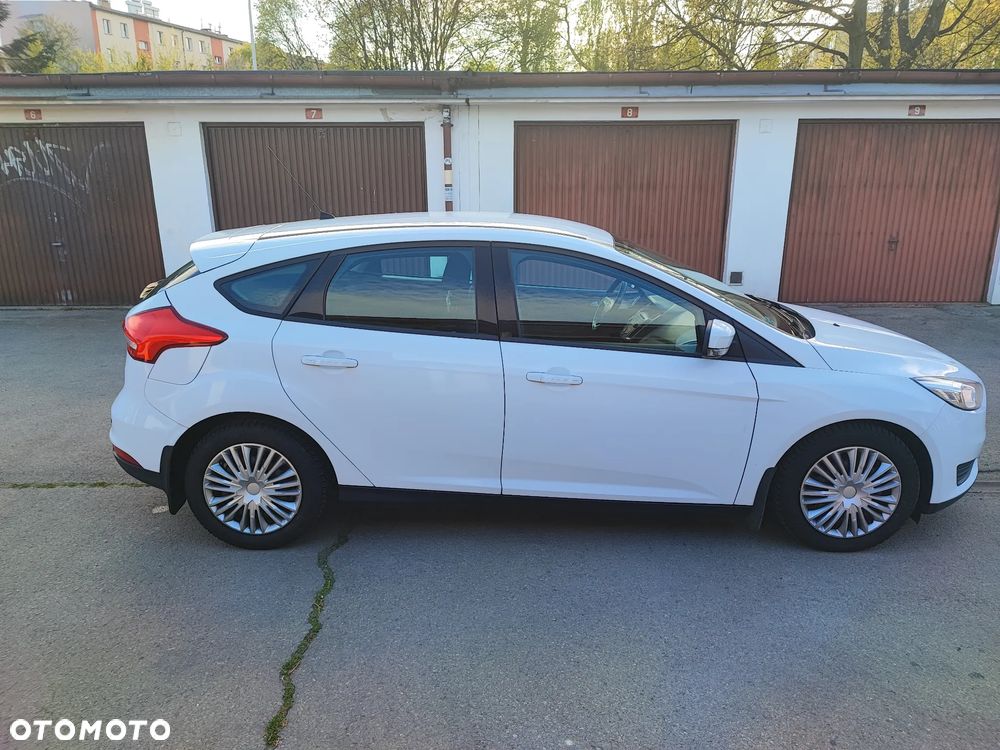 Ford Focus 1.6 Trend - 8