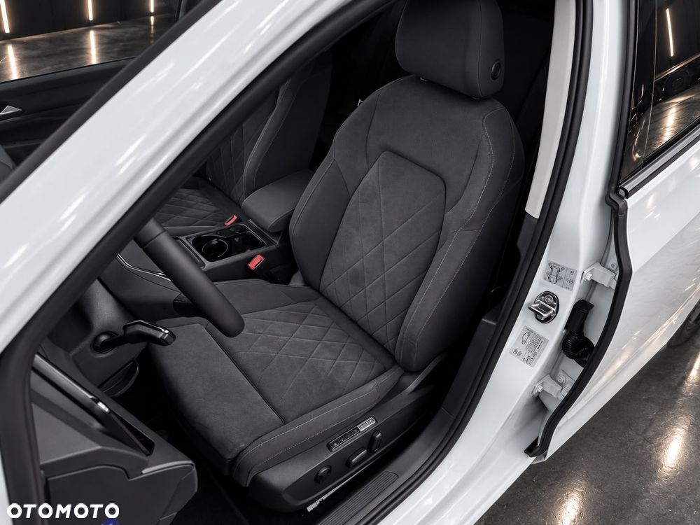 Volkswagen Golf 1.5 TSI EVO Style - 19