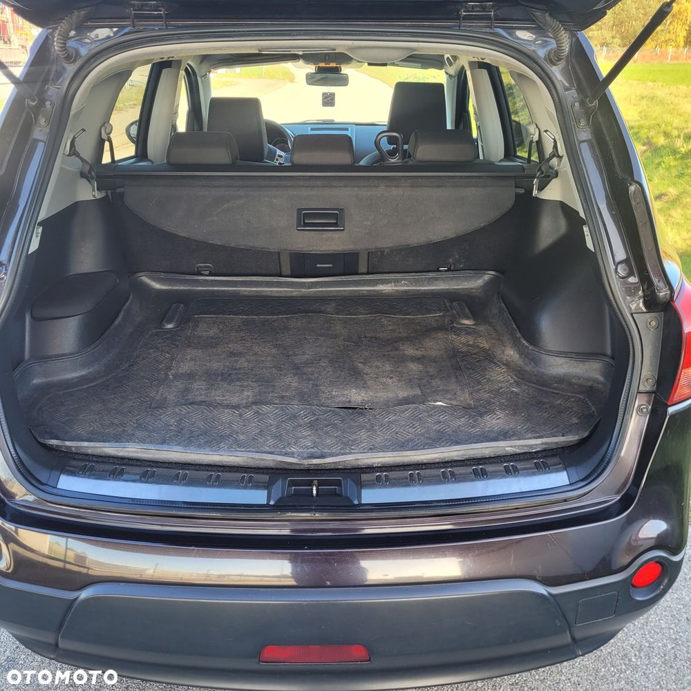 Nissan Qashqai+2 - 11