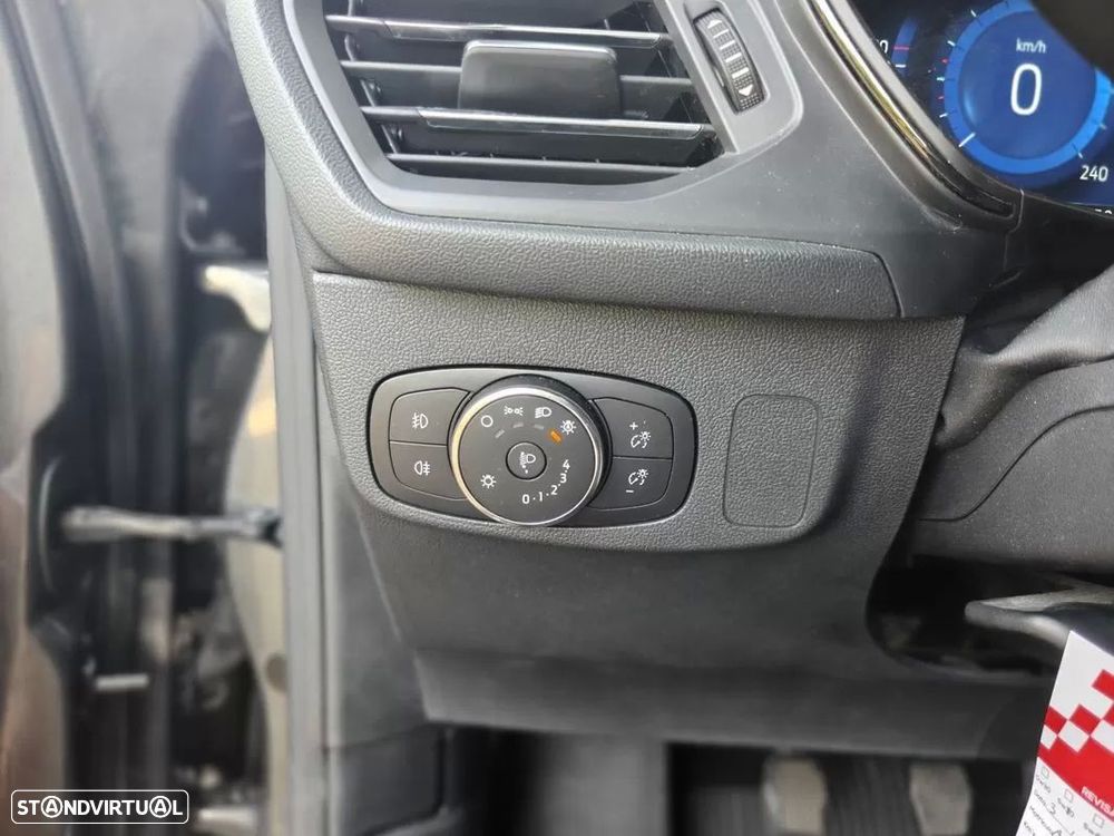 Ford Focus 1.0 EcoBoost MHEV ST-Line - 27