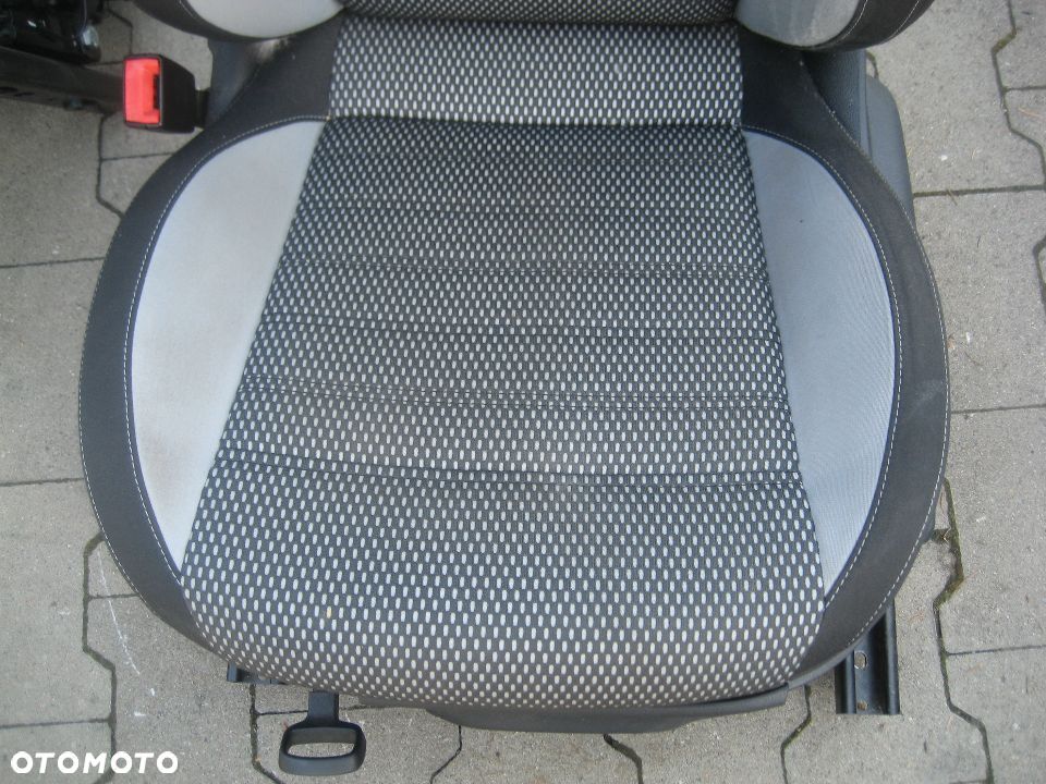 vw polo cross V 6r 10-17r siedzenia fotele  przód prawy lewy - 11