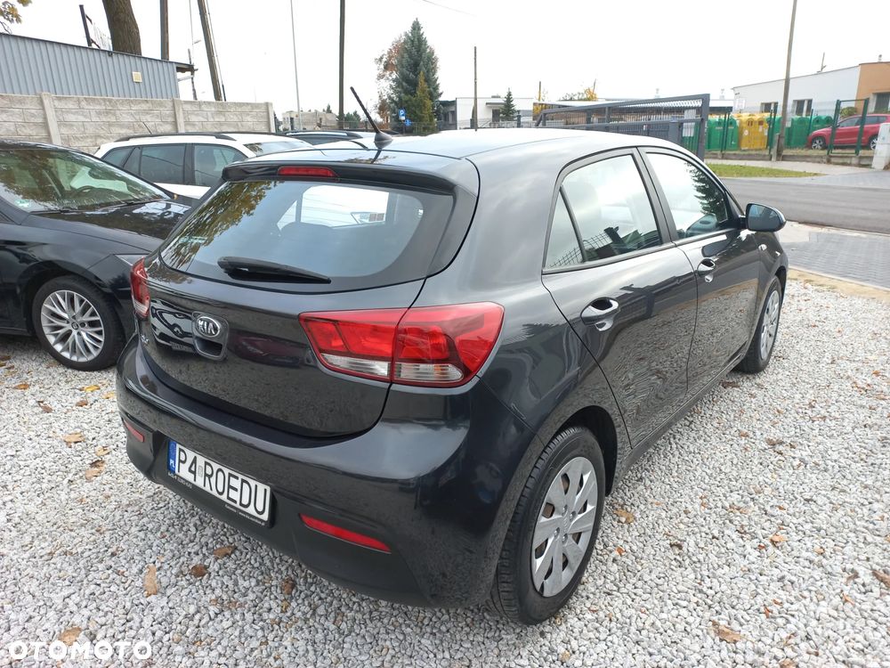 Kia Rio - 14