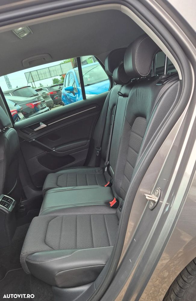Volkswagen Golf 1.6 TDI Highline - 6