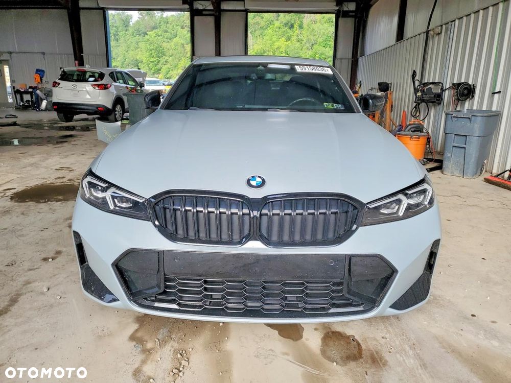 BMW Seria 3 330i xDrive M Sport - 3