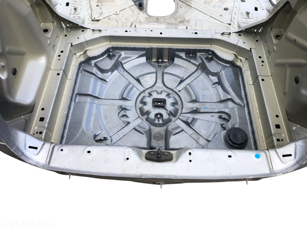 Peugeot 308 II T9 LIFT HB GT BlueHDI 18r 2x Błotnik tył tylny pas wanna - 9