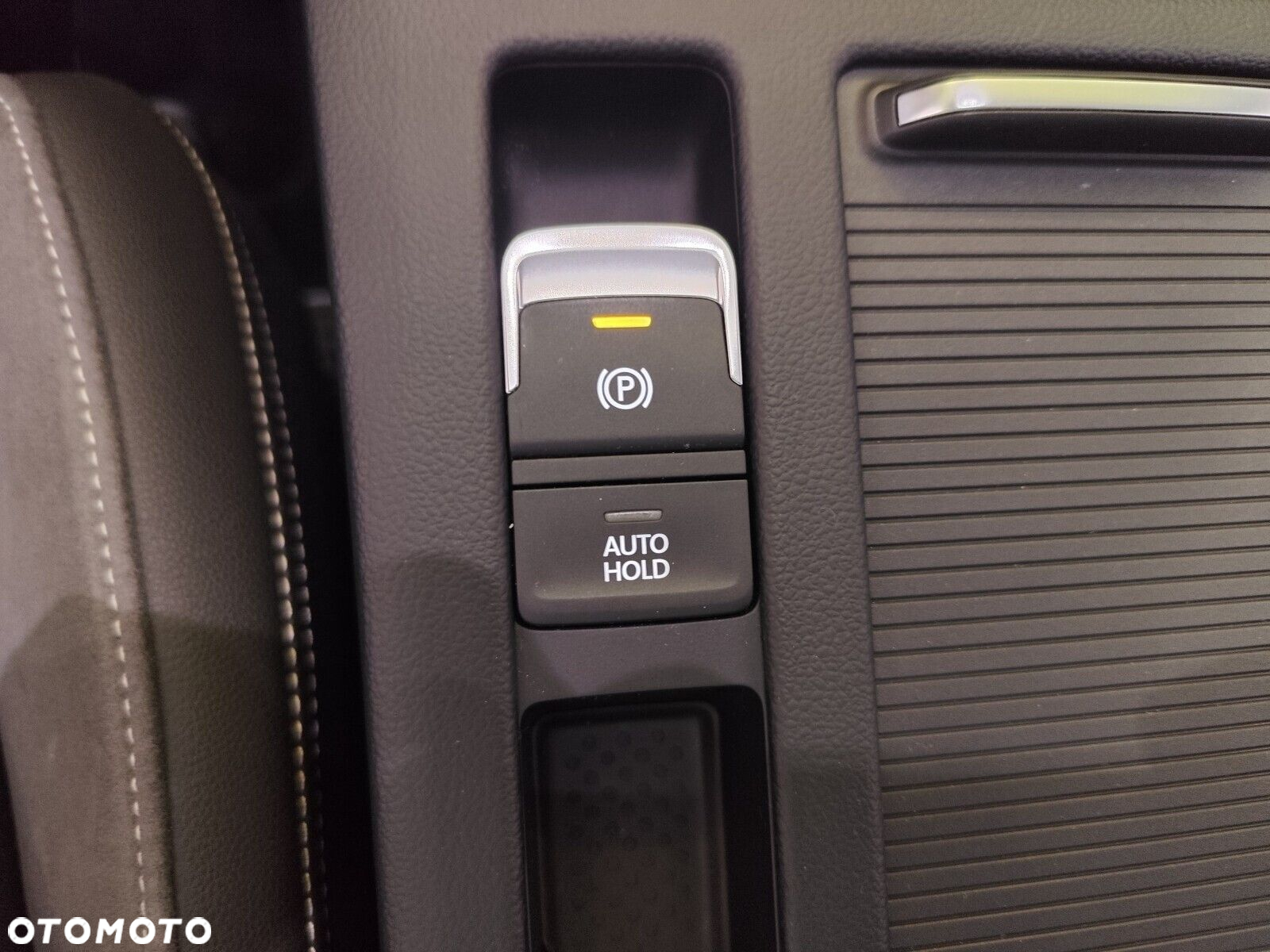 Volkswagen Passat - 25