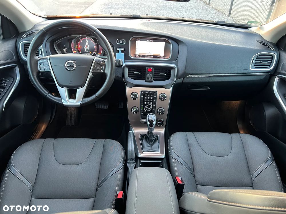 Volvo V40 Cross Country D4 Geartronic Momentum - 22