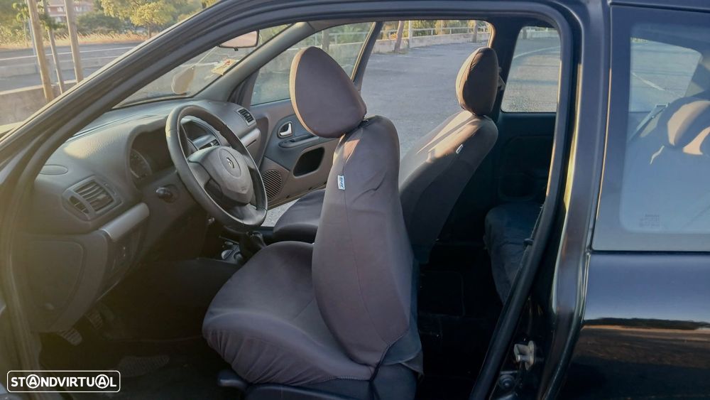 Renault Clio 1.2 16V Confort - 7