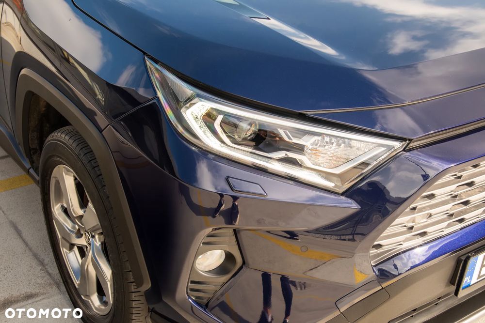 Toyota RAV4 - 10