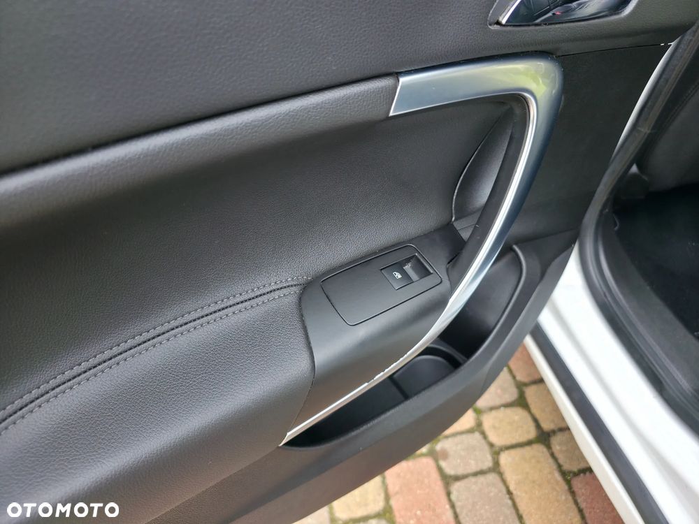 Opel Insignia 2.0 T Sport 4x4 - 23