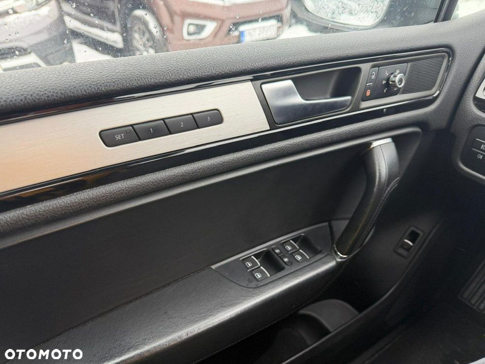 Volkswagen Touareg - 26