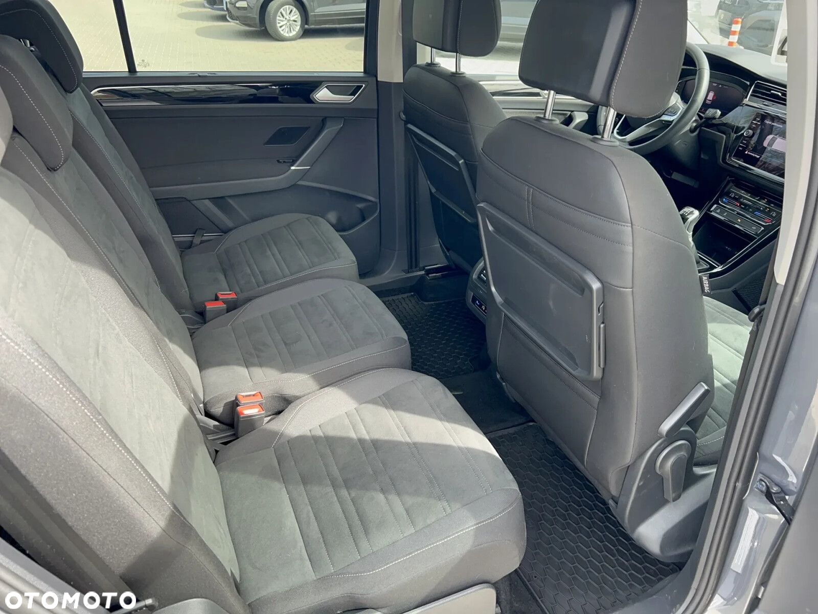Volkswagen Touran 1.5 TSI EVO Highline - 15