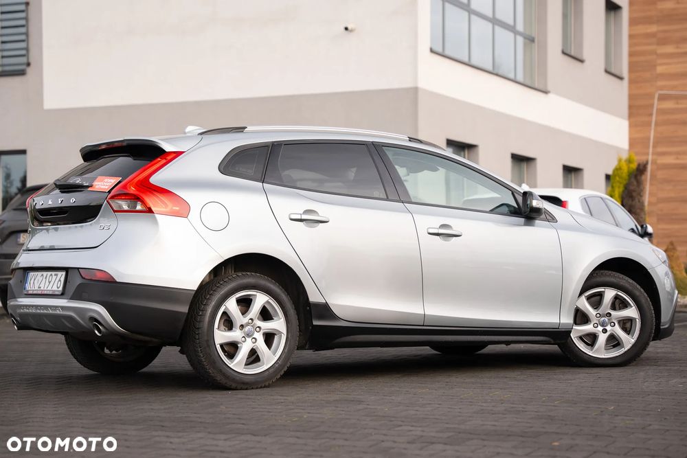 Volvo V40 Cross Country D3 Momentum - 12