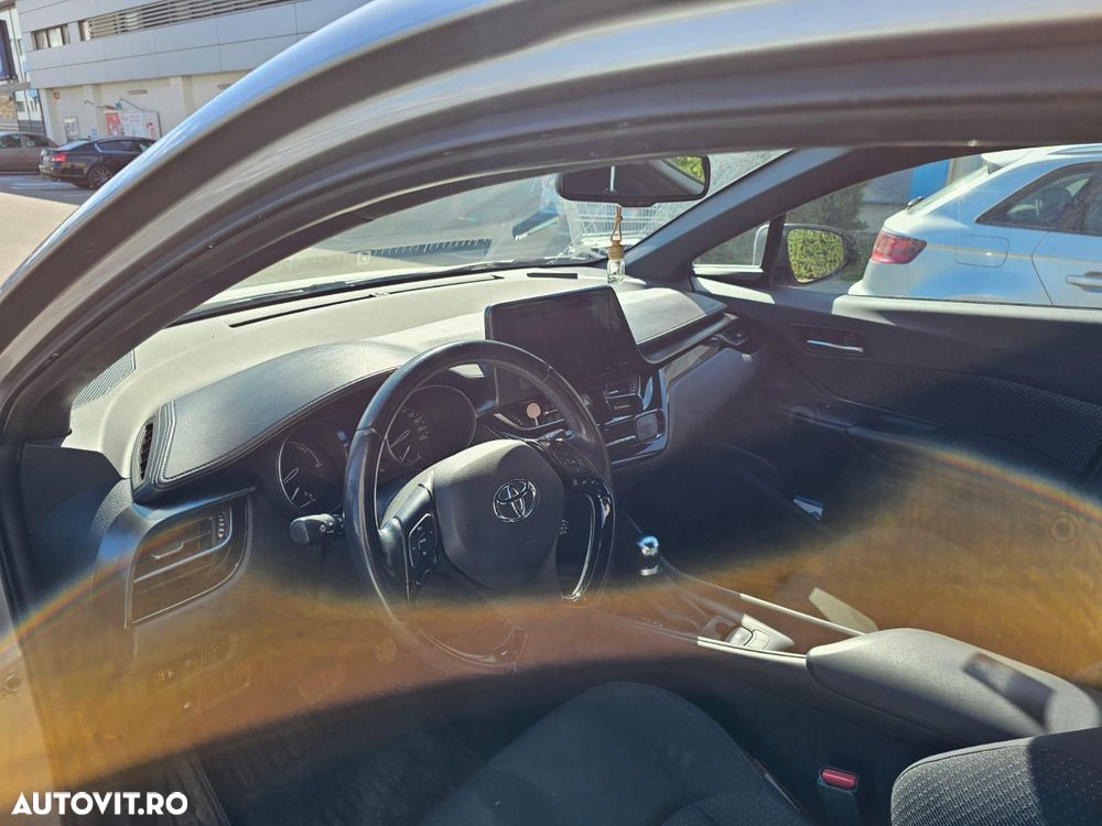 Toyota C-HR - 16