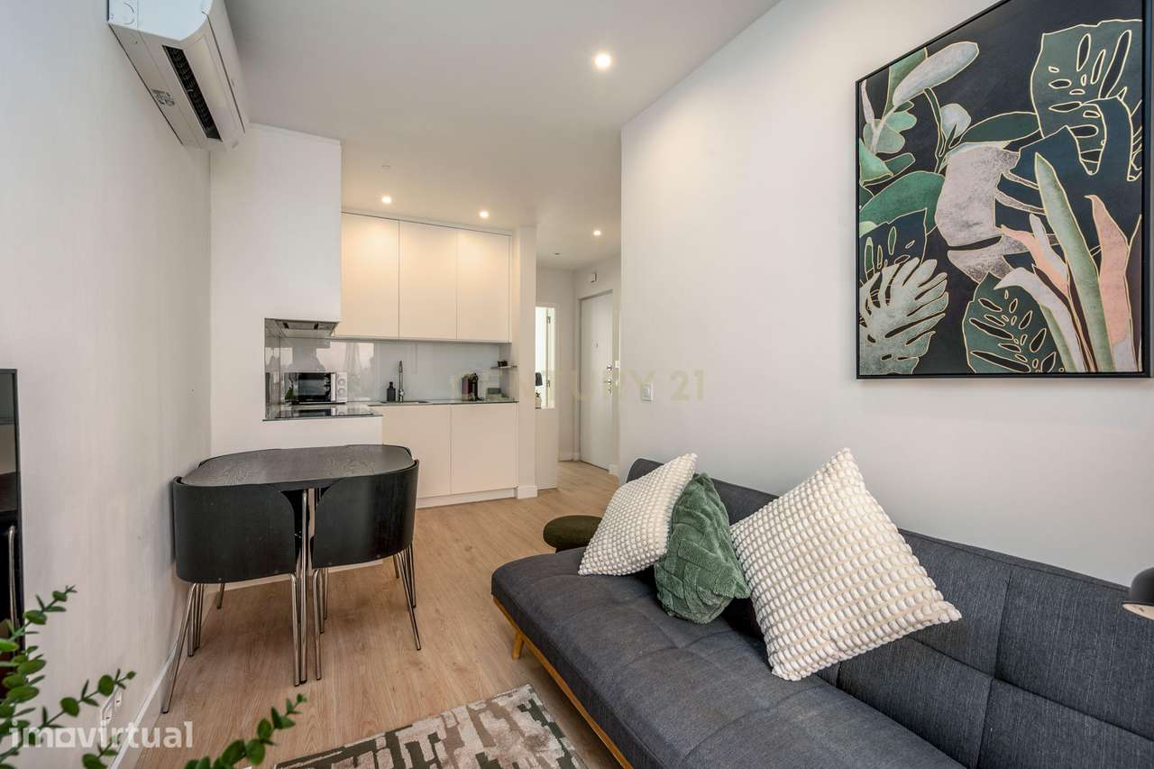 Apartamento T1 com Logradouro Privativo | Alto de Santo Amaro | Alcânt - Grande imagem: 2/27