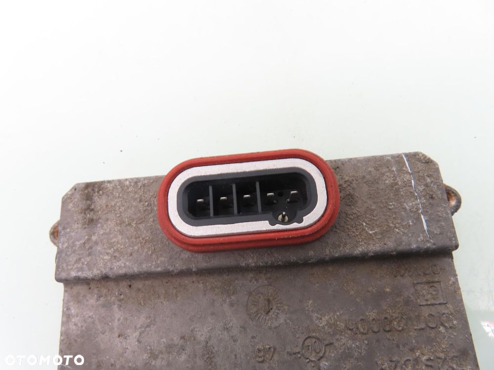 PRZETWORNICA XENON AUDI A6 C6 5DV00829000 - 2