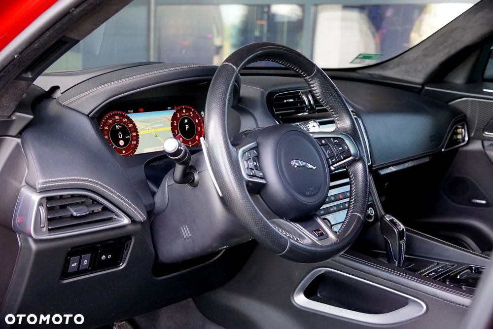 Jaguar F-Pace 5.0 V8 S/C AWD SVR - 17