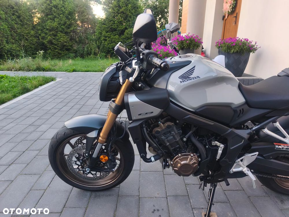 Honda CB - 23