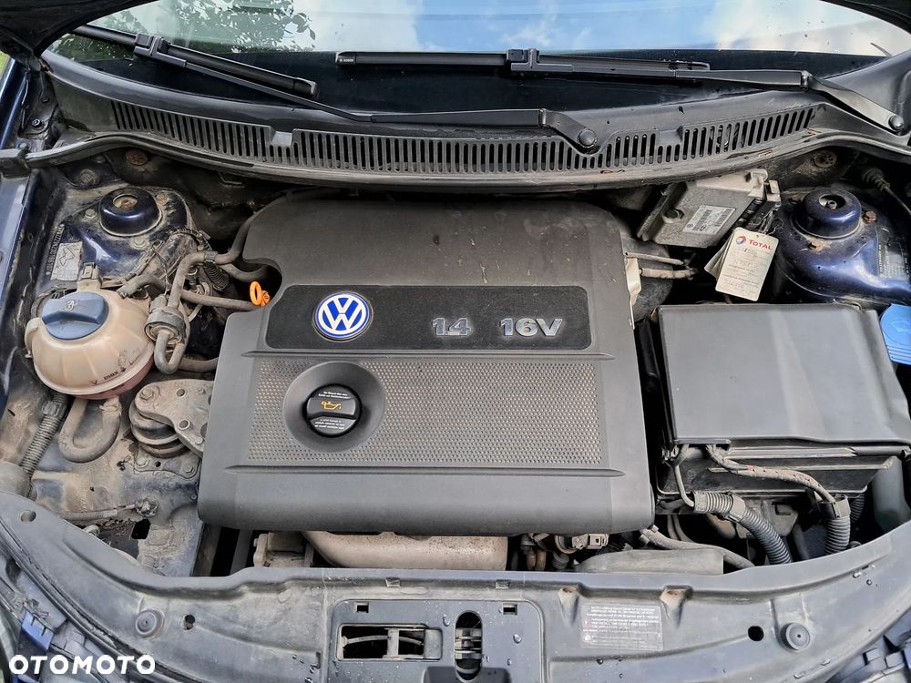 Volkswagen Polo 1.4 16V Comfortline - 15