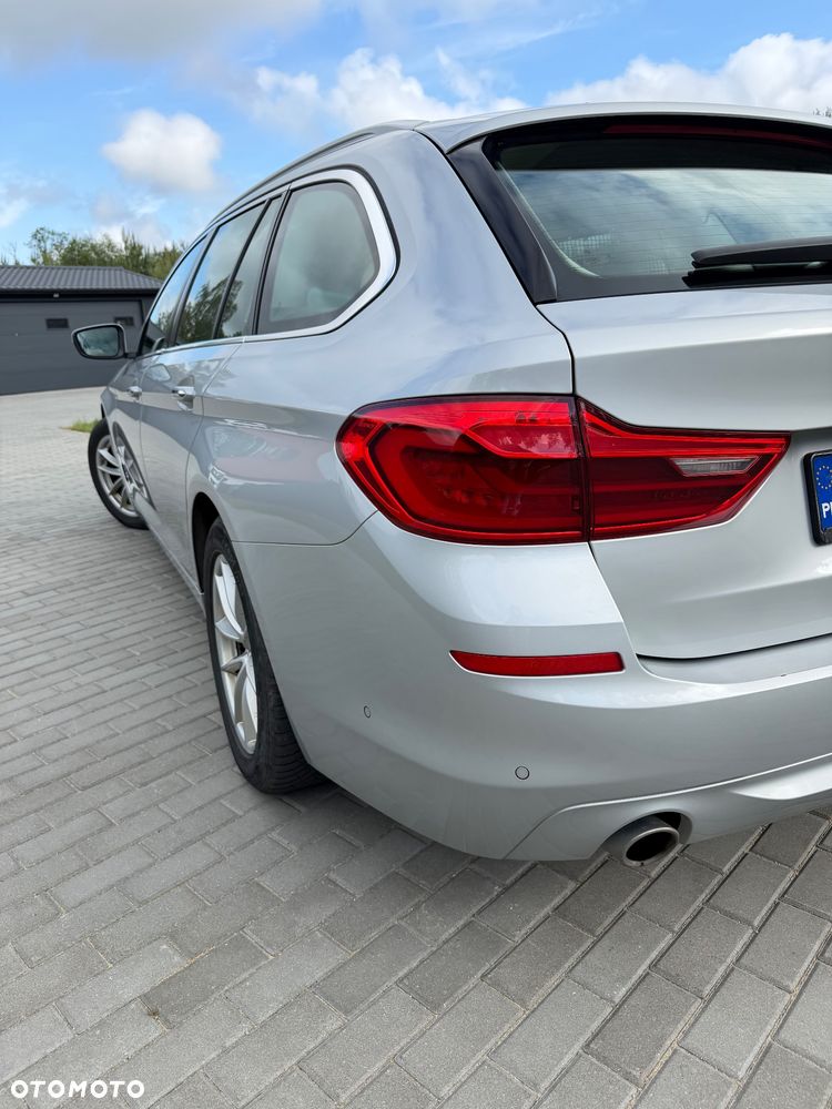 BMW Seria 5 520d Sport Line - 14