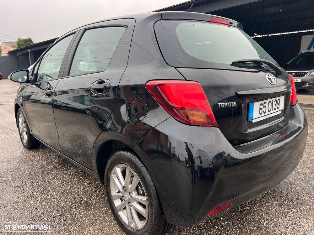 Toyota Yaris 1.0 VVT-i Comfort +PS Style +P.Techno +P.Sport - 10