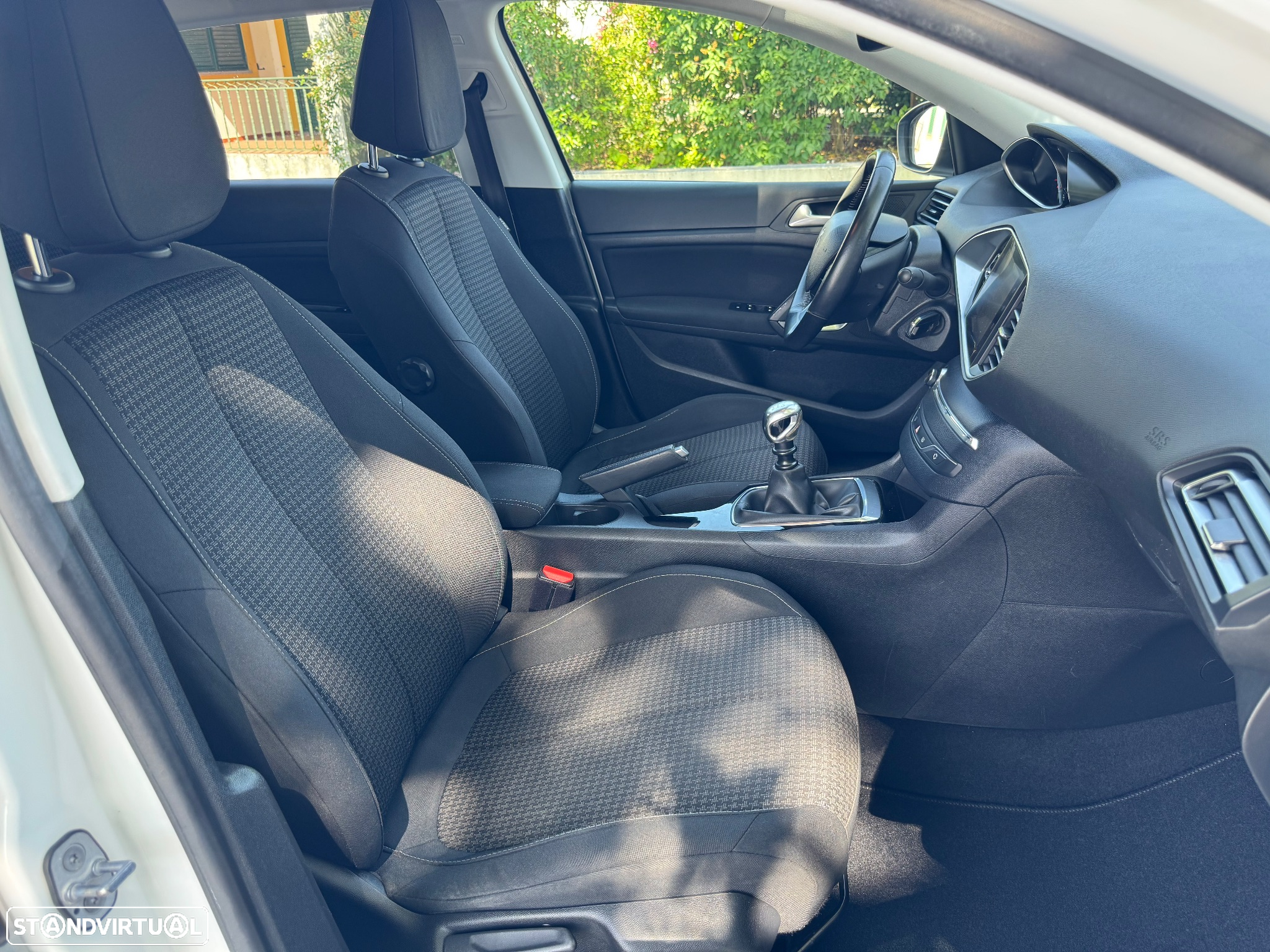 Peugeot 308 SW 1.6 BlueHDi Style - 47