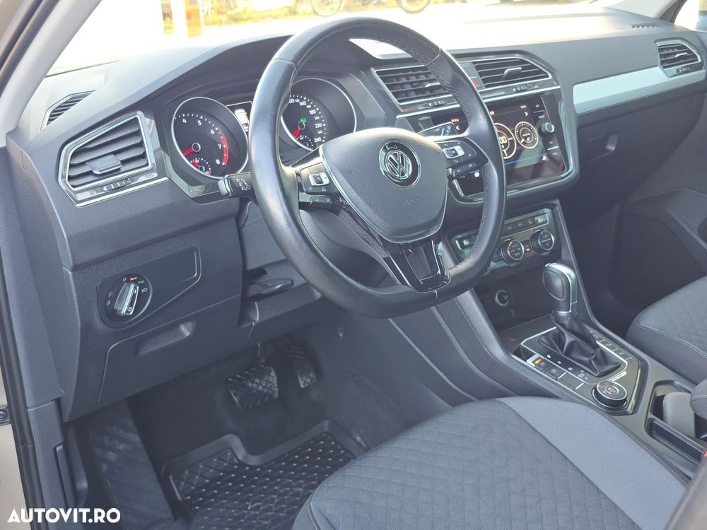 Volkswagen Tiguan - 8