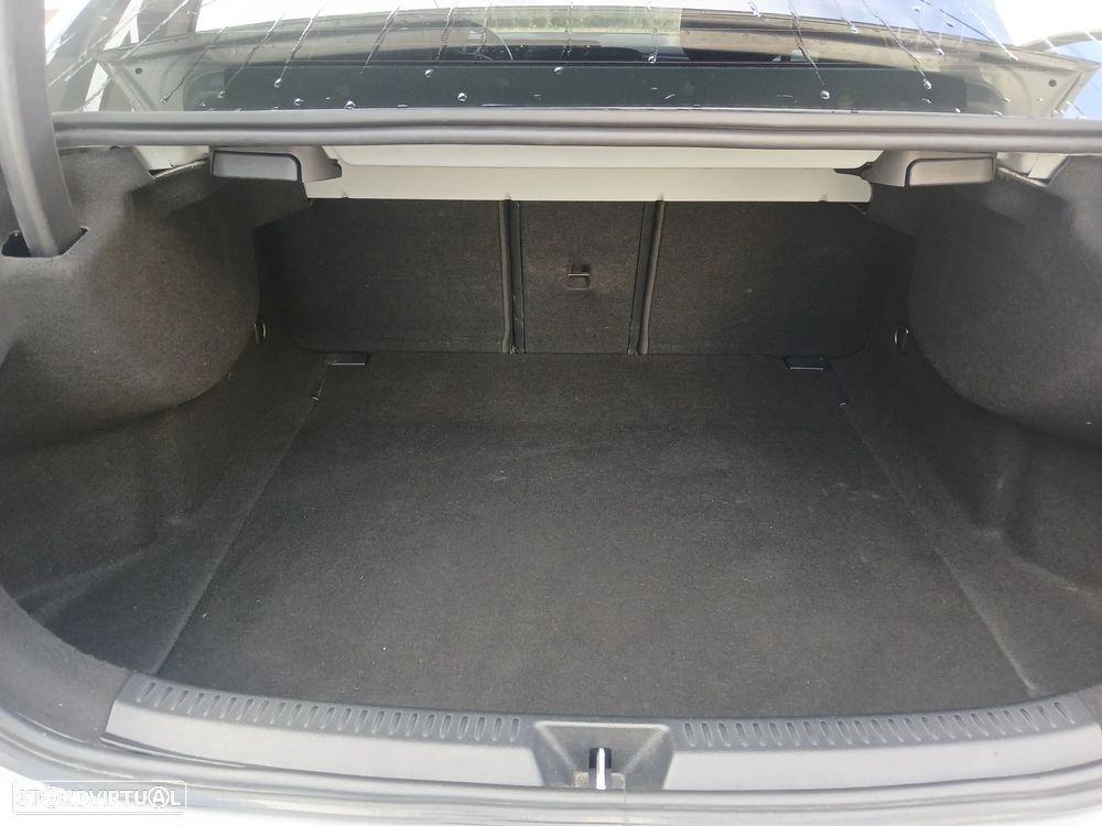 Mercedes-Benz A 180 Limousine d 7G-DCT Progressive - 32