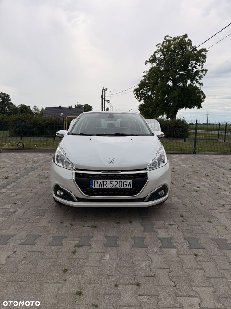 Peugeot 208 - 3