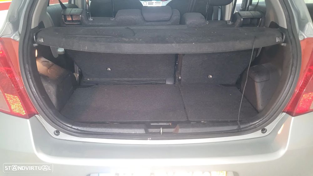 Toyota Yaris 1.0 VVT-i AC Manual - 7