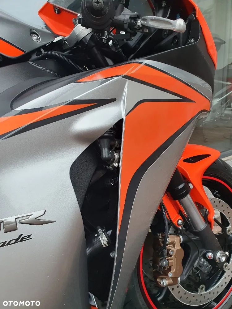 Honda CBR - 24