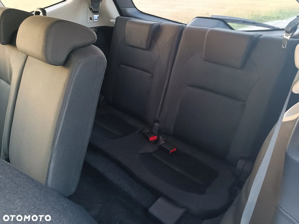 Nissan Qashqai+2 - 9